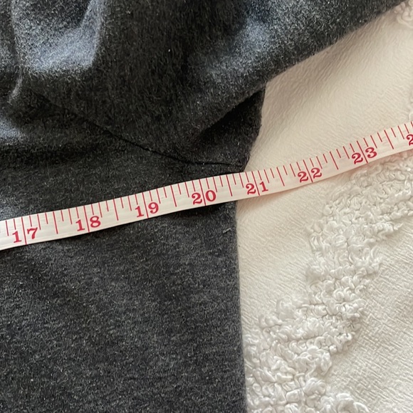 FANTASTIC DARK GREY DANSKIN CARDI/WRAP - Picture 9 of 9